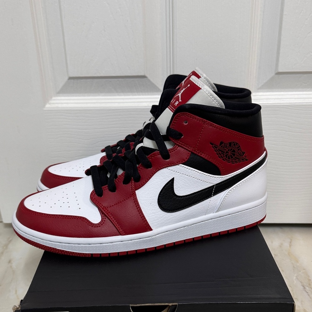Jordan 1 Retro Mid “Chicago” Red and White Sneakers